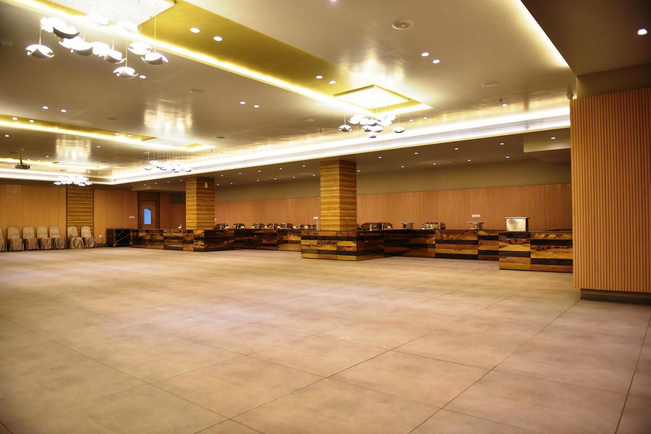 The Panchvati Hotel Раджкот Экстерьер фото